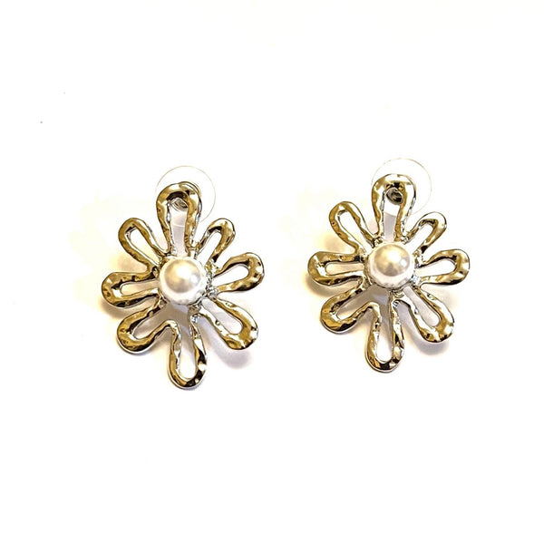 Silver Central Pearl Flower Earrings